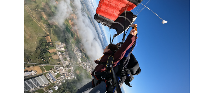 Quel est le prix d'un saut en parachute tandem près de Toulouse ?